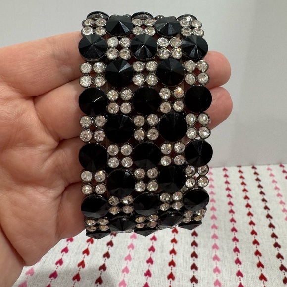 Black and Silver Beaded cuff Bracelet with stretch - Picture 1 of 6